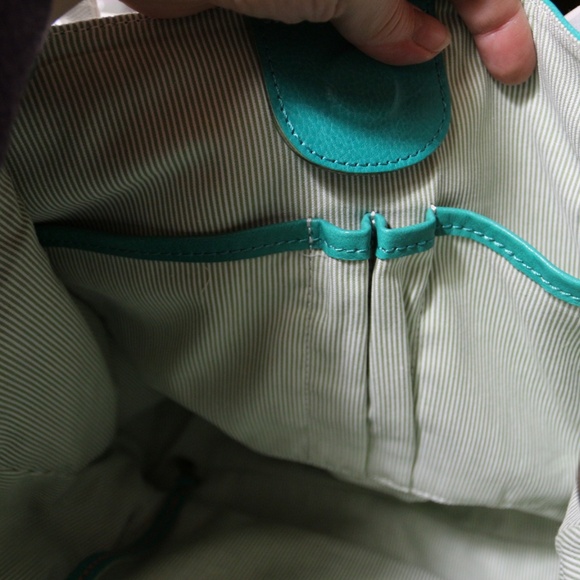 Old Trend Daisy Tote Bag + Pouch - Picture 8 of 14